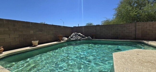 Building Photo - 6435 W Buckskin Trail