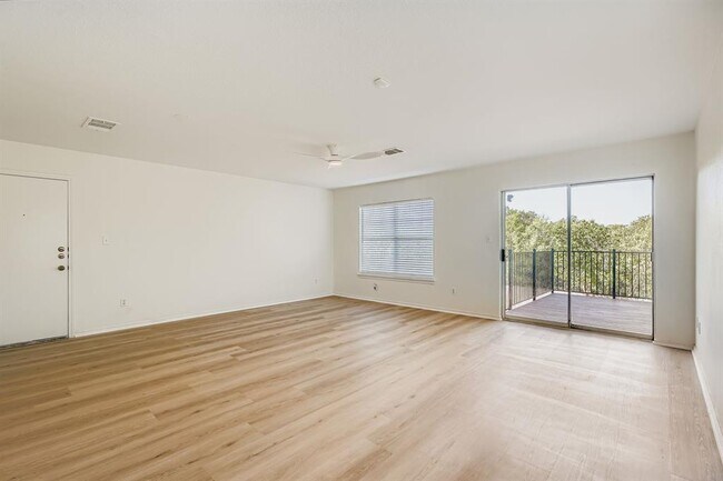 Building Photo - 1515 Curameng Cove