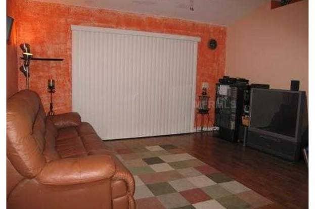 Building Photo - 733 Somerstone Dr