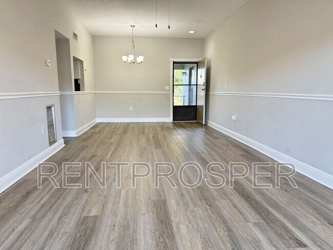 Building Photo - 3242 S Semoran Blvd