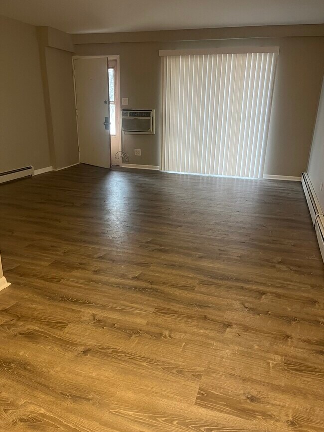 Building Photo - 8701 84th Ct