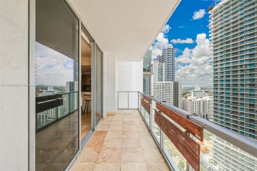 Building Photo - 1050 Brickell Ave