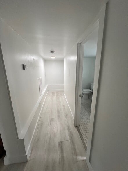 Building Photo - 612 Stannage Ave