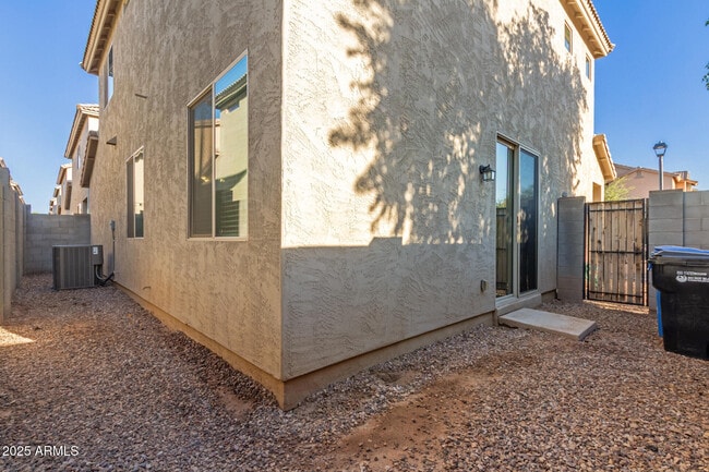Building Photo - 5444 W Warner St