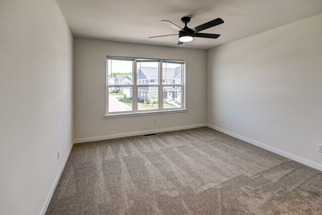 Building Photo - 4873 Lacy Rd