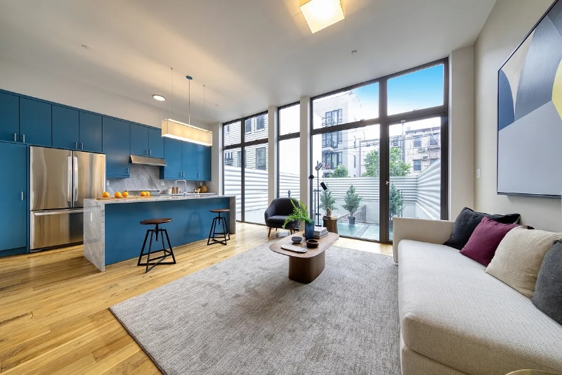 Building Photo - 237 Devoe St