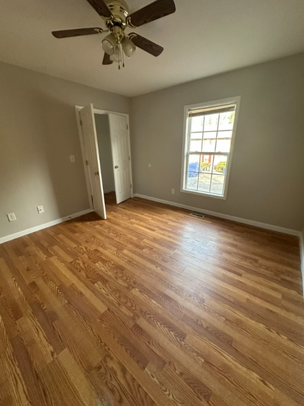 Building Photo - 833 Brickwood Ct