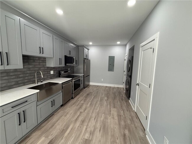 Building Photo - 473 Red Rider Rd