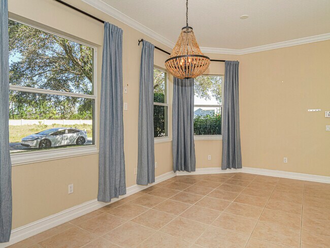 Building Photo - 1965 Bridgepointe Cir