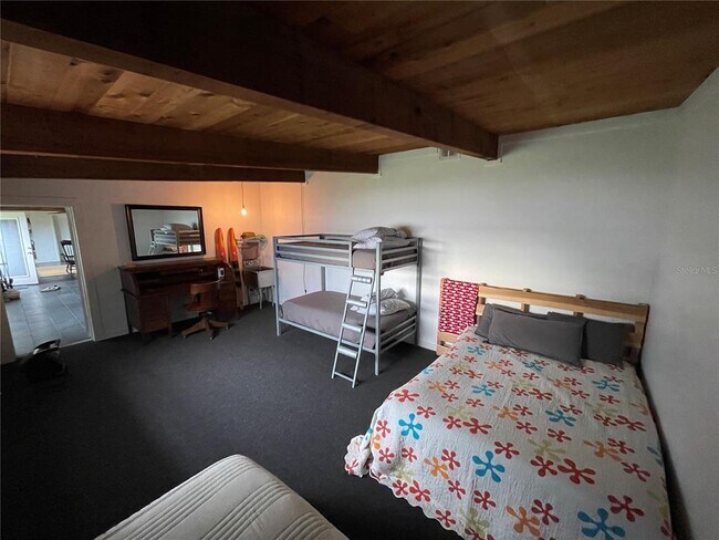 Building Photo - 879 S Terrace Dr