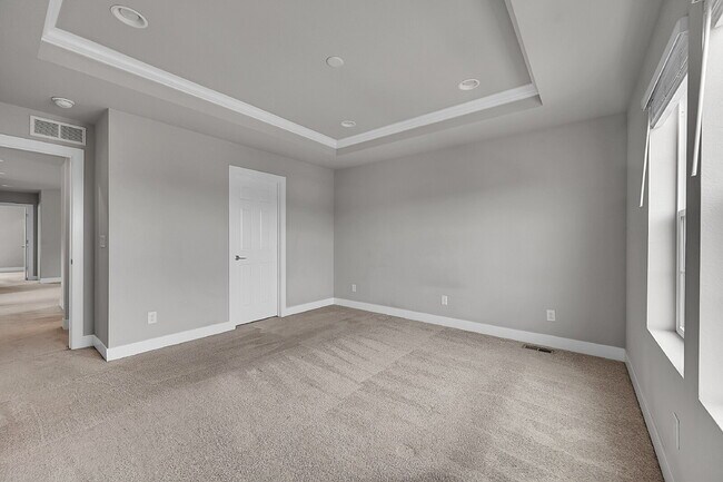 Building Photo - $2,850.00 - 3 Bedrooms, 2.5 Bathrooms, Sin...
