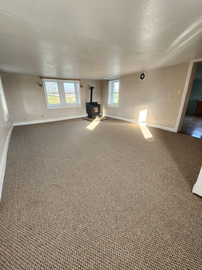 Building Photo - Beautiful Single Family House