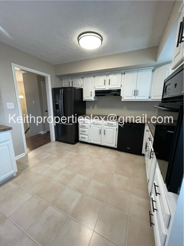 Building Photo - 2008 Huckleberry Cir