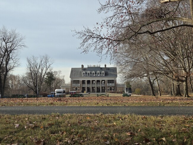 Smith Playground - 1737 N Hollywood St