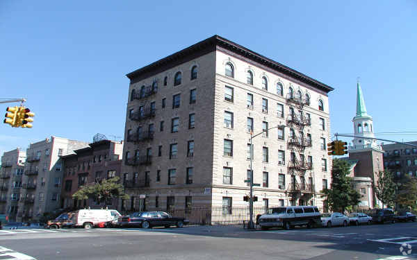 Building Photo - 200 Wadsworth Avenue