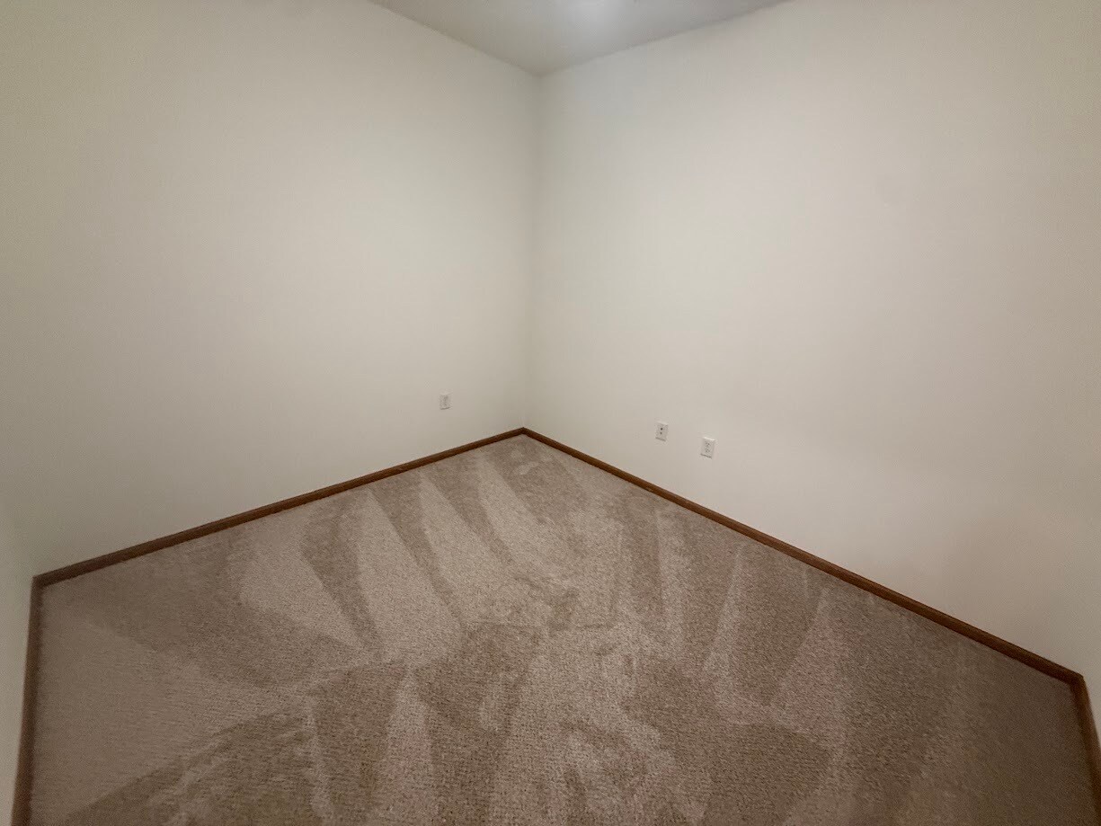Building Photo - 5831 Lupine Ln