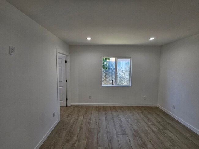 Building Photo - 7426 Denny Ave
