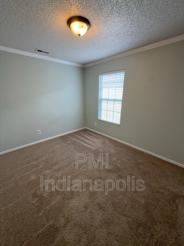 Building Photo - 12120 E 141st St