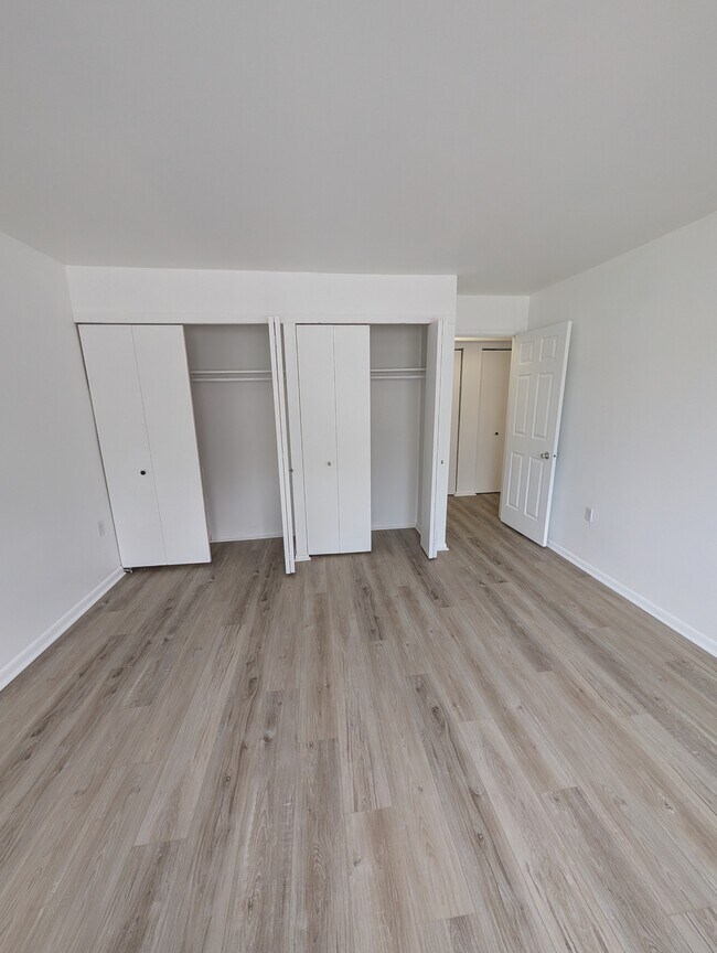 Building Photo - 11402 Cherry Hill Rd