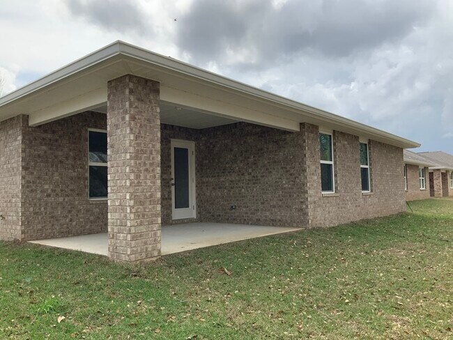 Building Photo - Beautiful 3/2 Family home in Beulah- Close to Navy Federal Credit Union Main Campus!