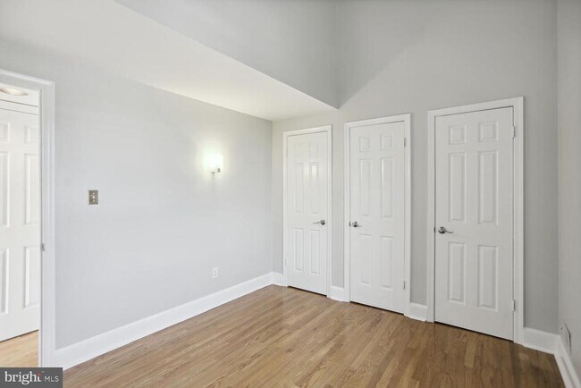 Building Photo - 676 4th St NE