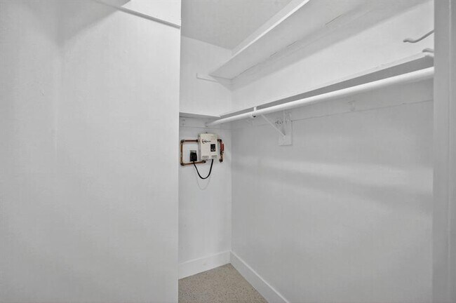 Building Photo - 1821 Middle River Dr