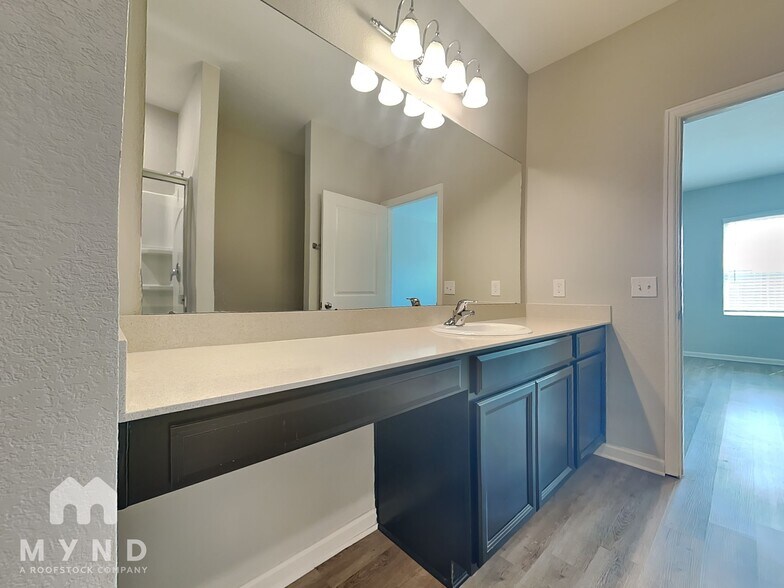 Building Photo - 1033 Water Oak Ln