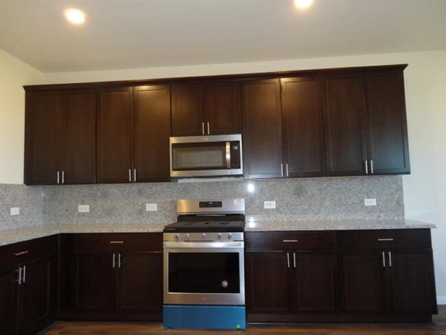 Building Photo - 17914 Grassy Prairie Dr