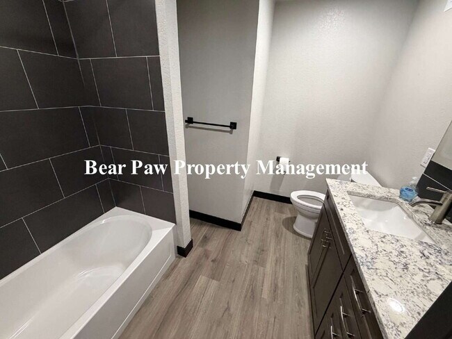 Building Photo - Spacious 2-Bed, 2-Bath Condo Retreat in Evergreen, CO!"