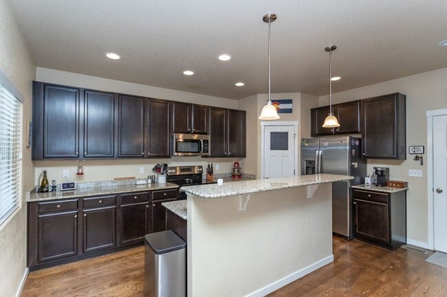 Building Photo - Immaculate 3-Story Home | Comfort, Space &...