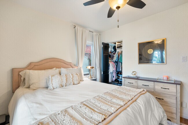 Guest bedroom facing the walk in closet. - 1150 W 25th St