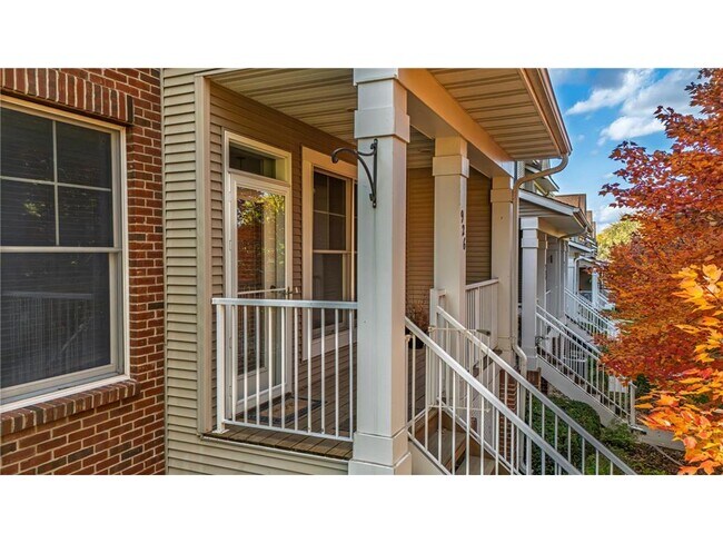 Building Photo - 926 Ramsey St