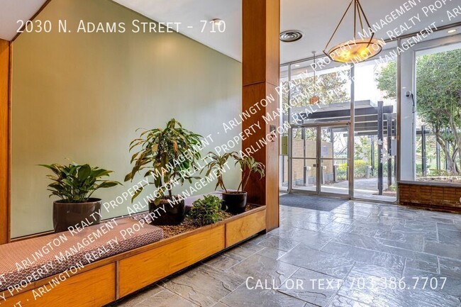 Building Photo - 2030 N Adams St