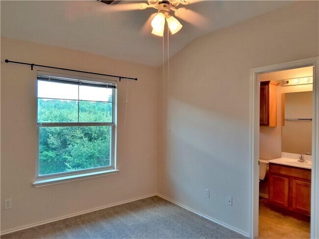 Building Photo - 1481 E Old Settlers Blvd