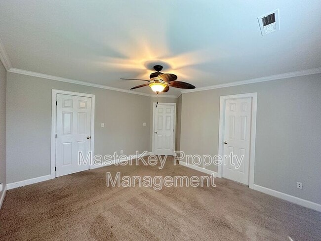 Building Photo - 115 Creek Park Dr