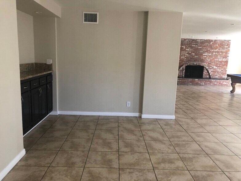 Building Photo - 10661 Coraline Pl