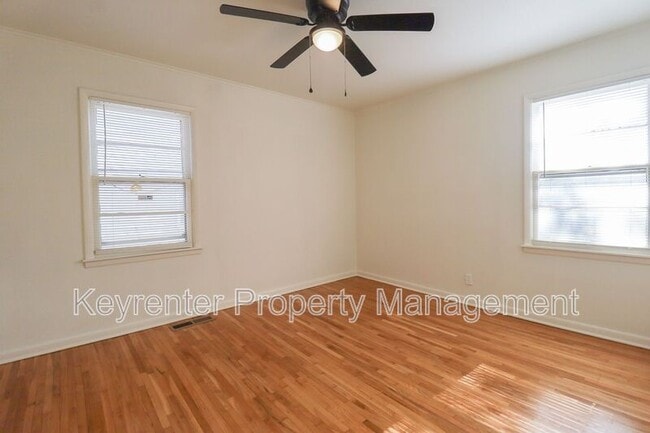 Building Photo - 622 E Xyler St