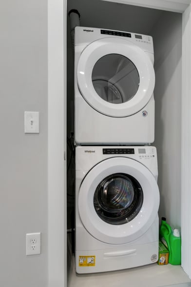 Building Photo - 3915 Ridge Ave