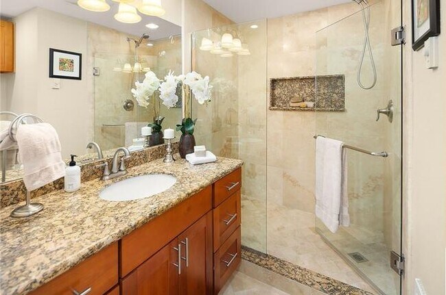 Master Bath - 1605 102nd Pl NE