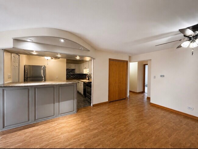 Building Photo - 5324 Waterbury Dr