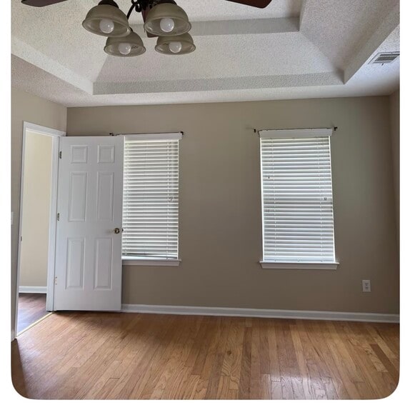 Building Photo - 1560 Rogers Crossing Dr