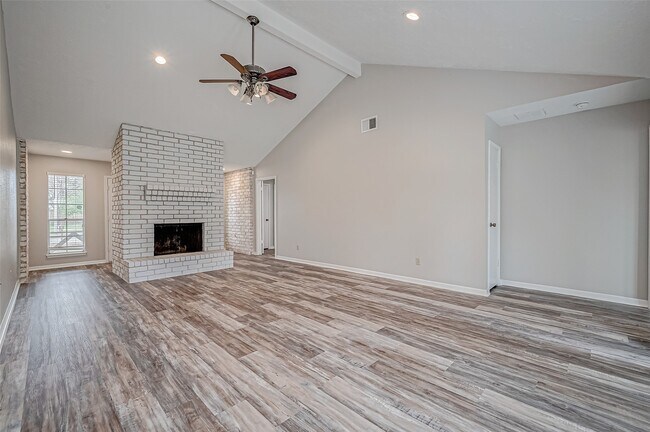 Building Photo - 16718 Gaelic Ln