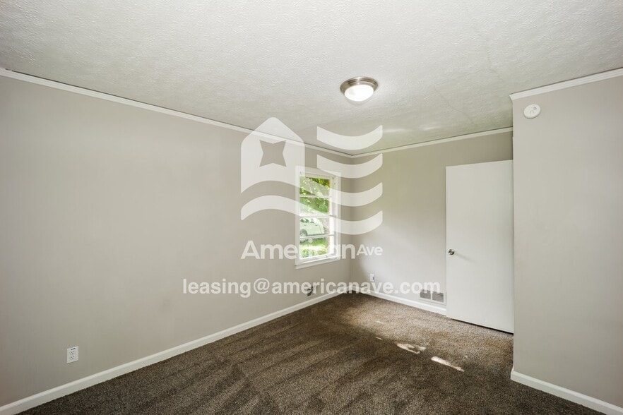 Building Photo - 121 N Page St