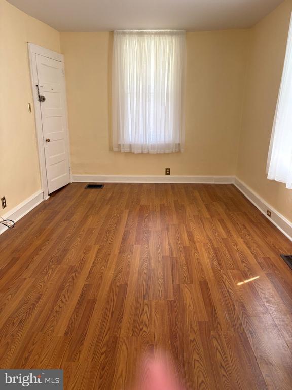 Building Photo - 224 N DELSEA Dr