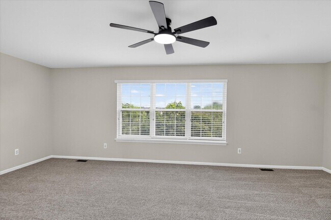 Building Photo - 379 Cherry Orchard Rd