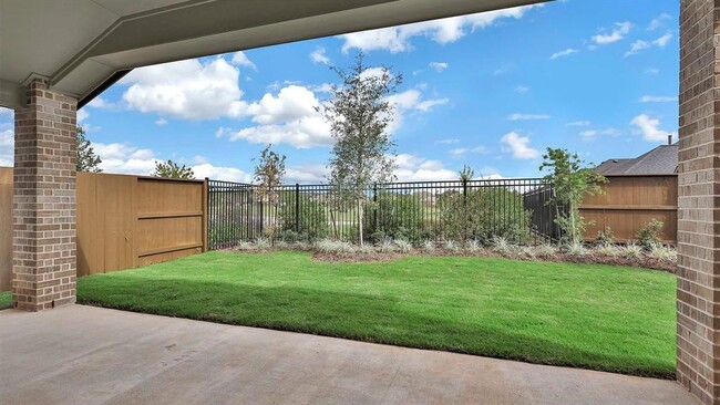 Building Photo - 2910 Starling Dr