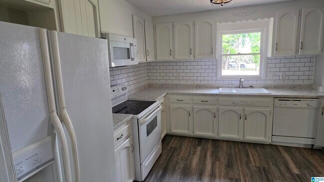 Building Photo - 6451 Hwy 119