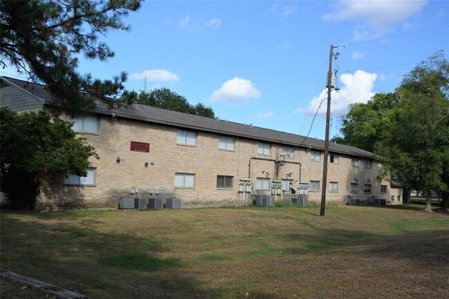 Building Photo - 19027 Old Guy Rd