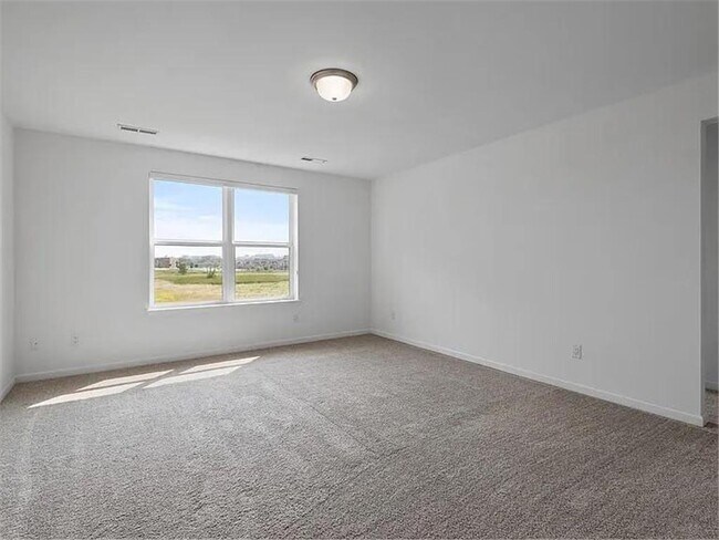 Building Photo - 5898 Urbandale Ct N
