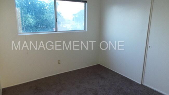 Building Photo - 2182 Garretson Cir
